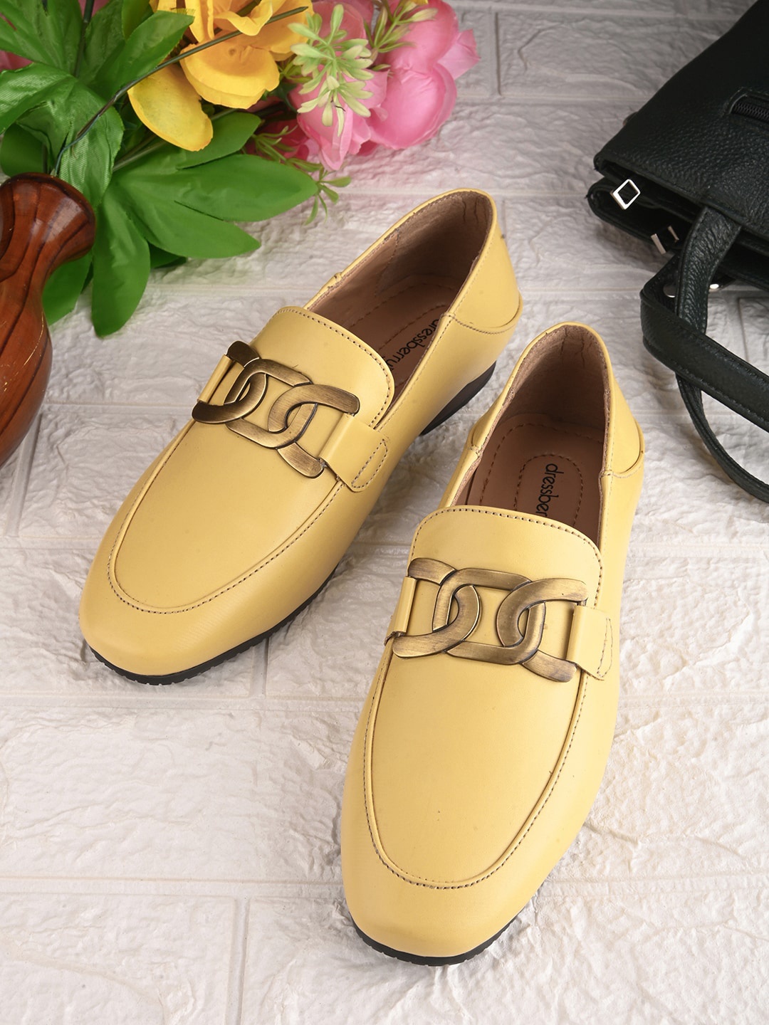 

DressBerry Women Yellow Embellished Lightweight Comfort Insole Horsebit Loafers