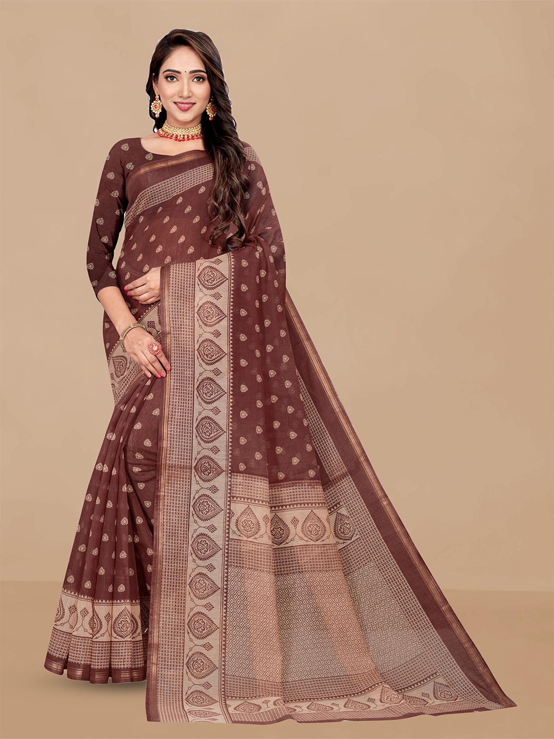 

Dori Ethnic Motifs Printed Zari Saree, Maroon