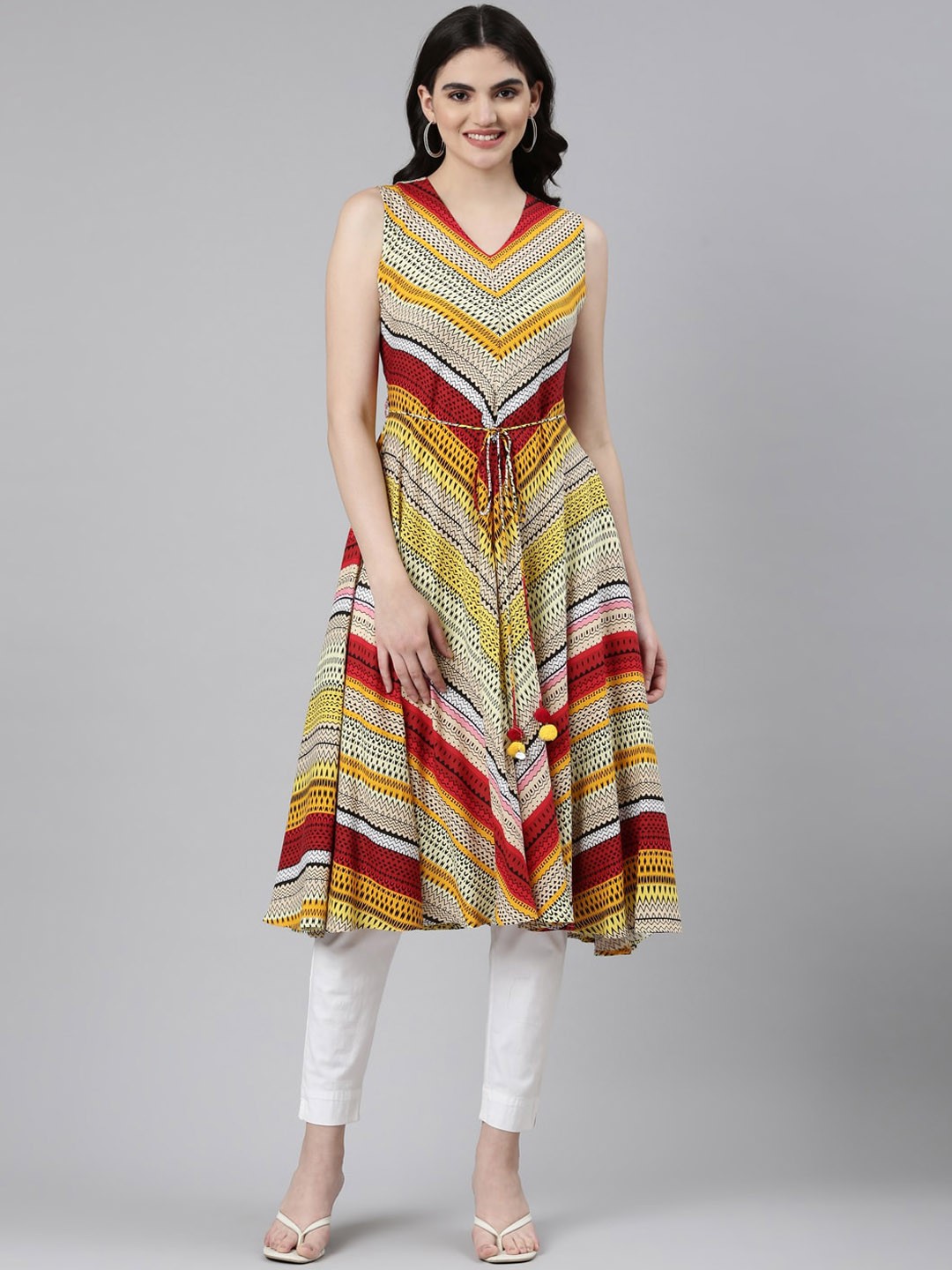 

Neerus Geometric Printed V-Neck A-Line Silk Kurta, Yellow