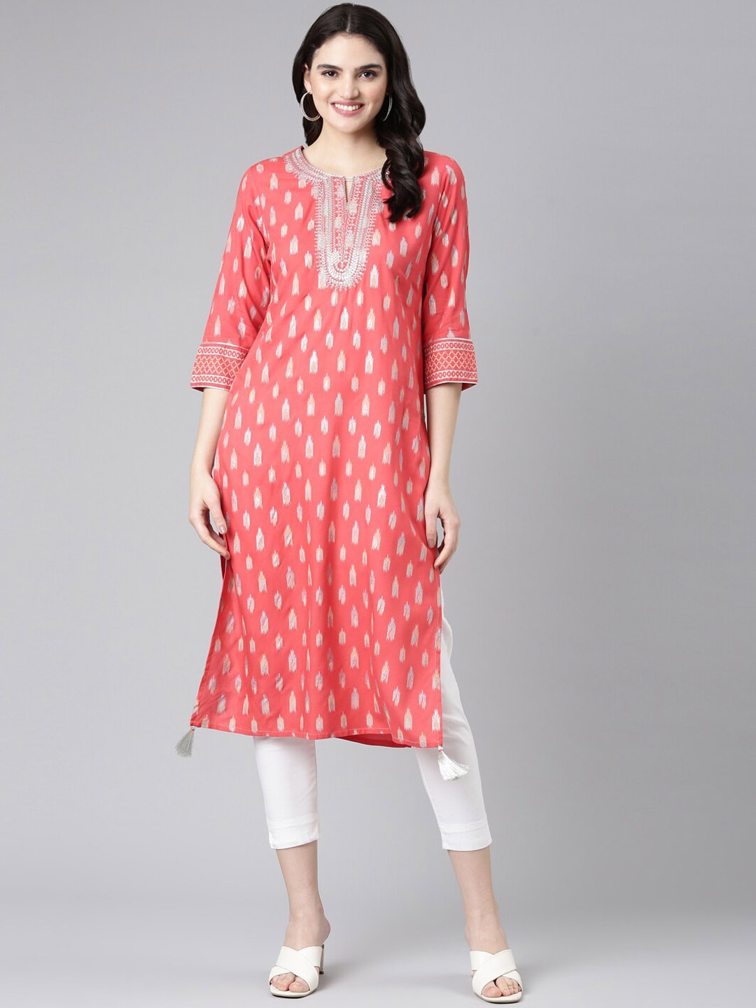 

Neerus Ethnic Motifs Printed Thread Work Yoke Design Kurta, Peach