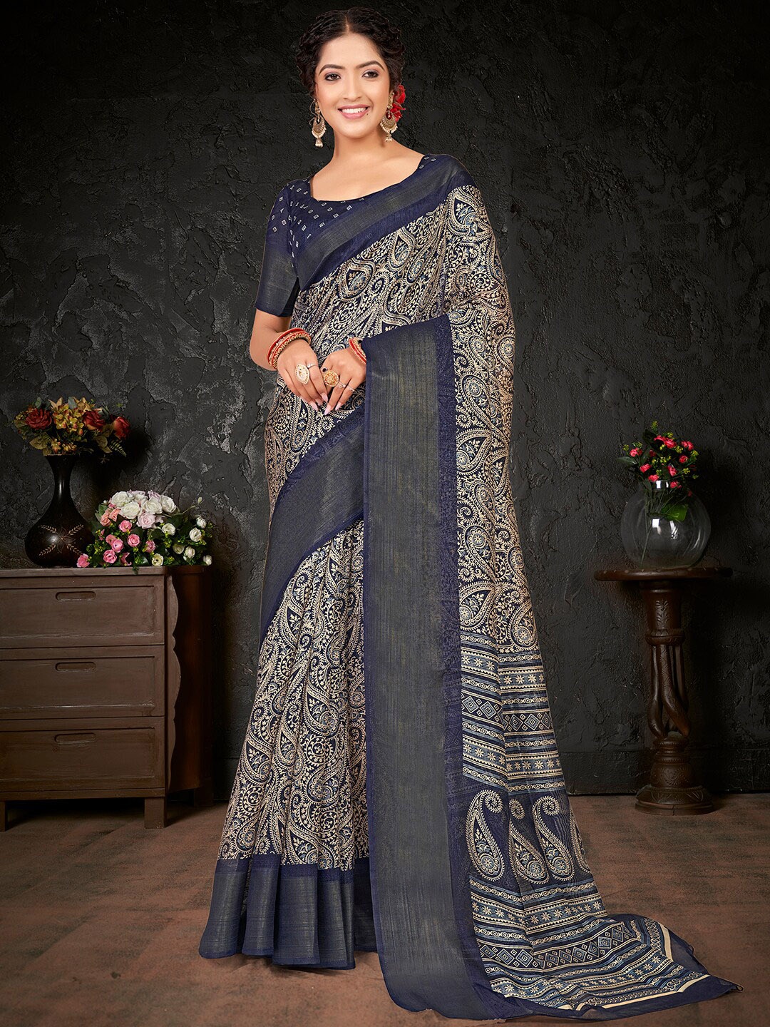 

KALINI Paisley Printed Zari Sungudi Saree, Navy blue