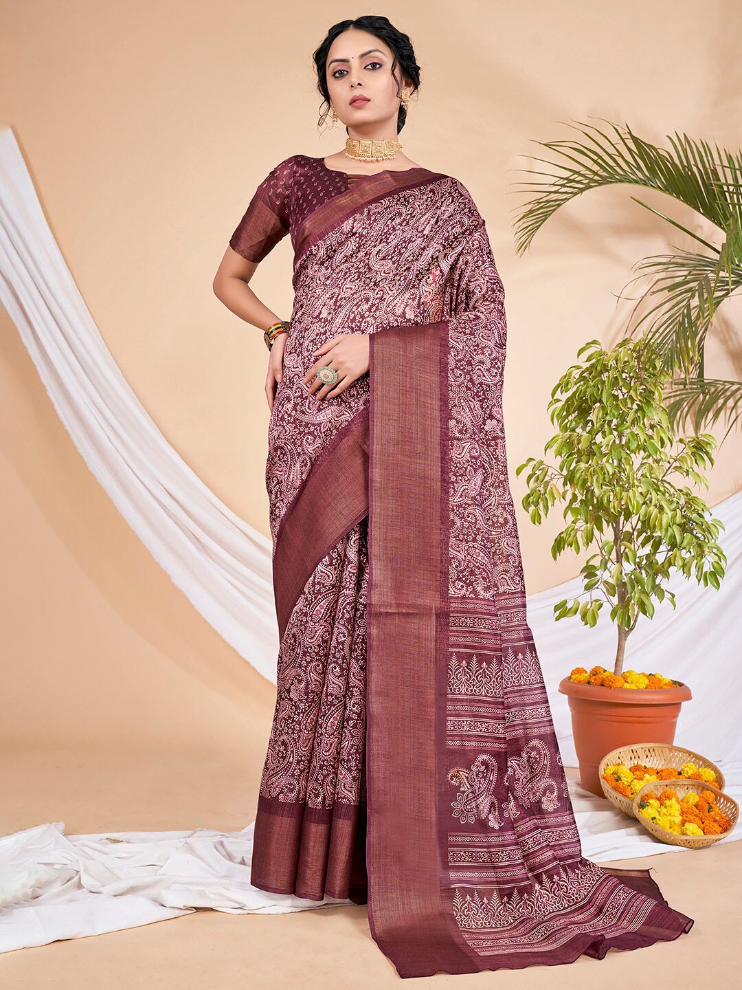 

KALINI Paisley Printed Zari Sungudi Saree, Burgundy