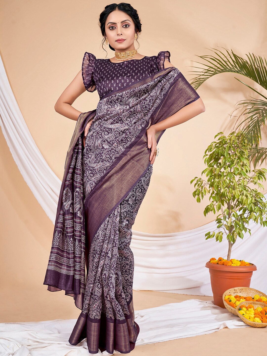 

KALINI Paisley Printed Zari Sungudi Saree, Purple