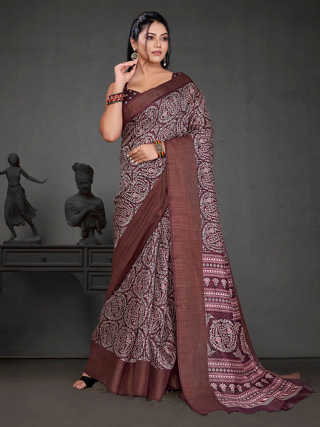 

KALINI Paisley Printed Zari Sungudi Saree, Burgundy