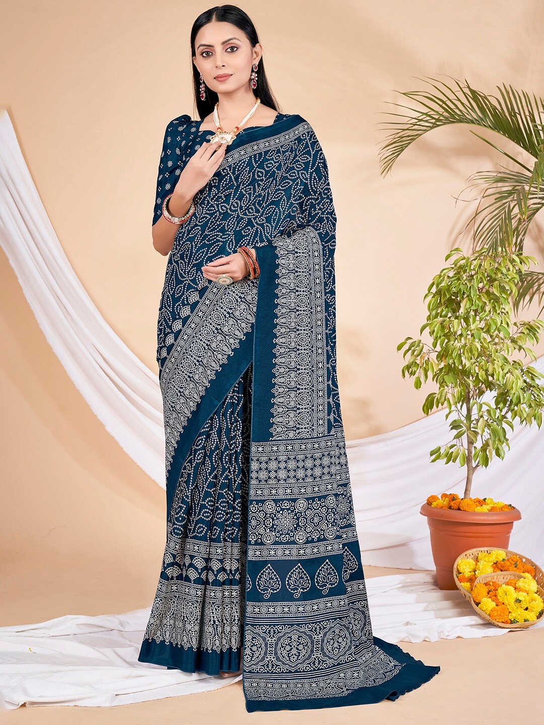 

KALINI Bandhani Printed Saree, Teal