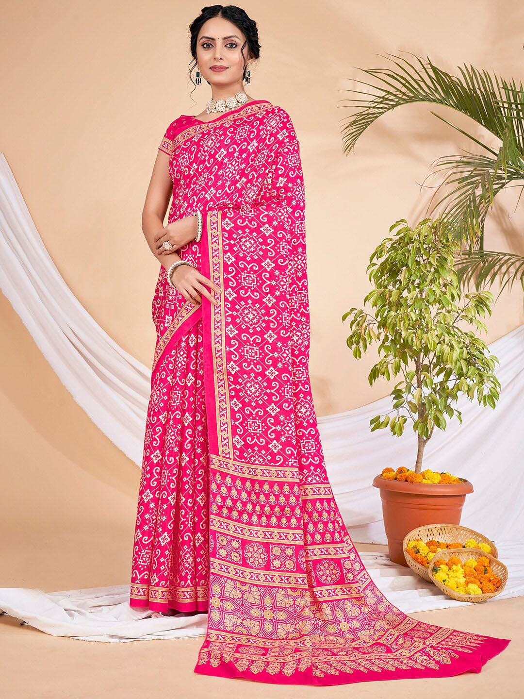 

KALINI Ethnic Motifs Printed Saree, Pink