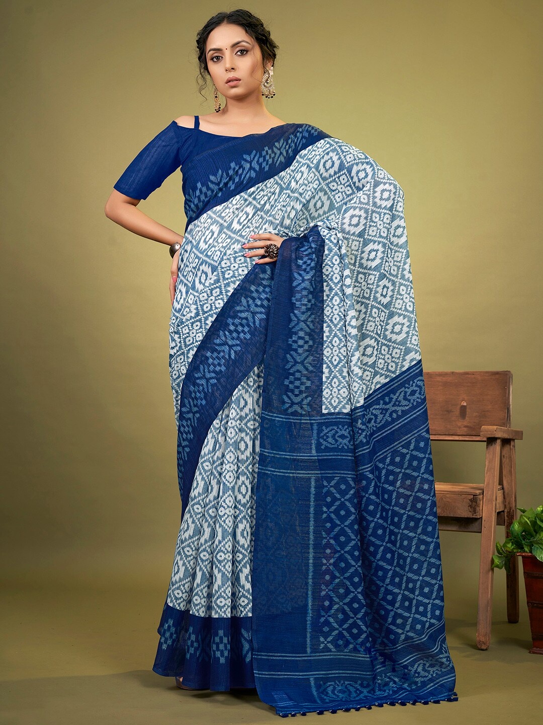 

KALINI Ethnic Motifs Printed Ikat Saree, Blue