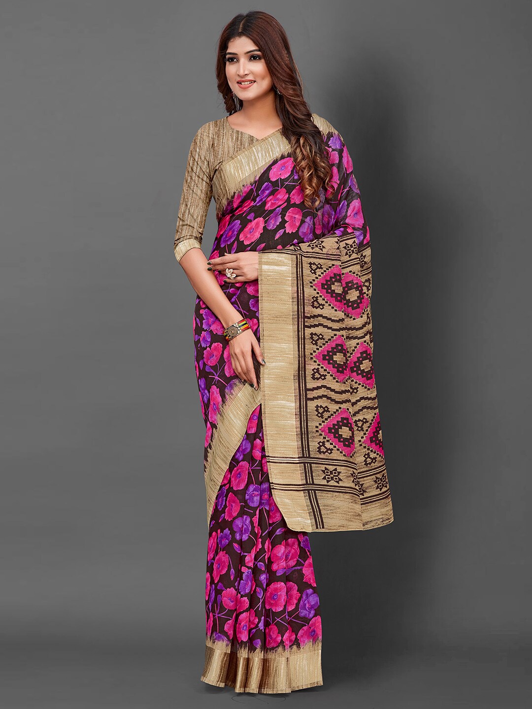 

KALINI Floral Printed Saree, Black