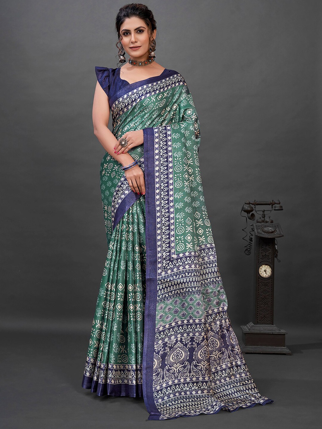 

KALINI Ethnic Motifs Printed Bagru Saree, Sea green