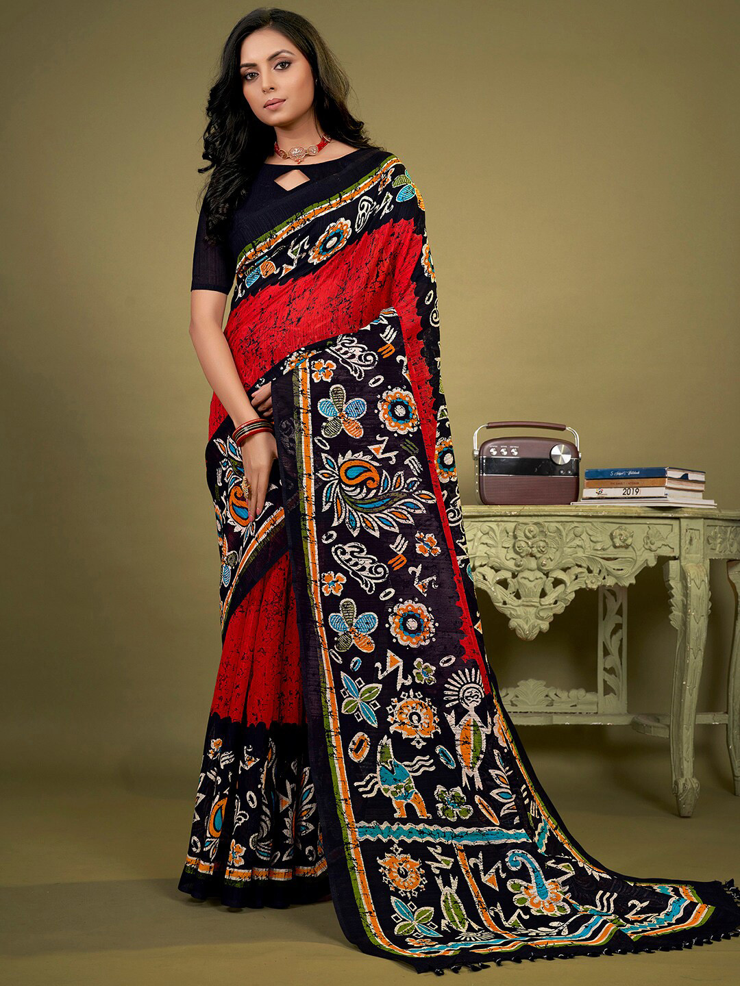 

KALINI Batik Printed Block Print Saree, Red