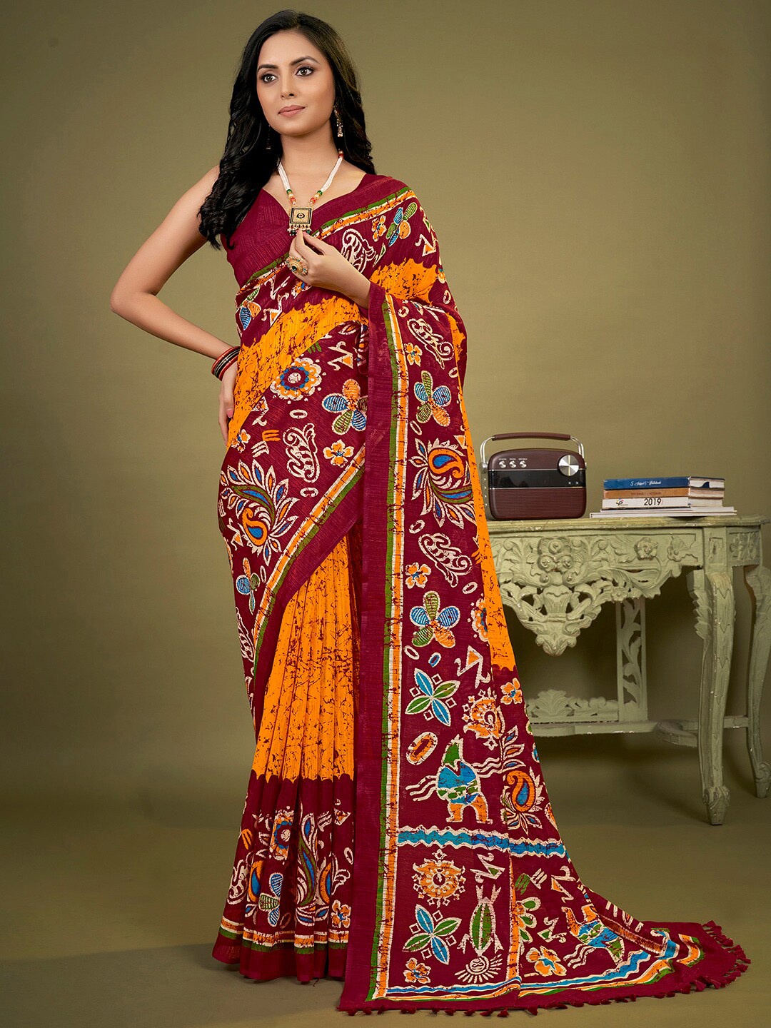 

KALINI Batik Printed Block Print Saree, Yellow