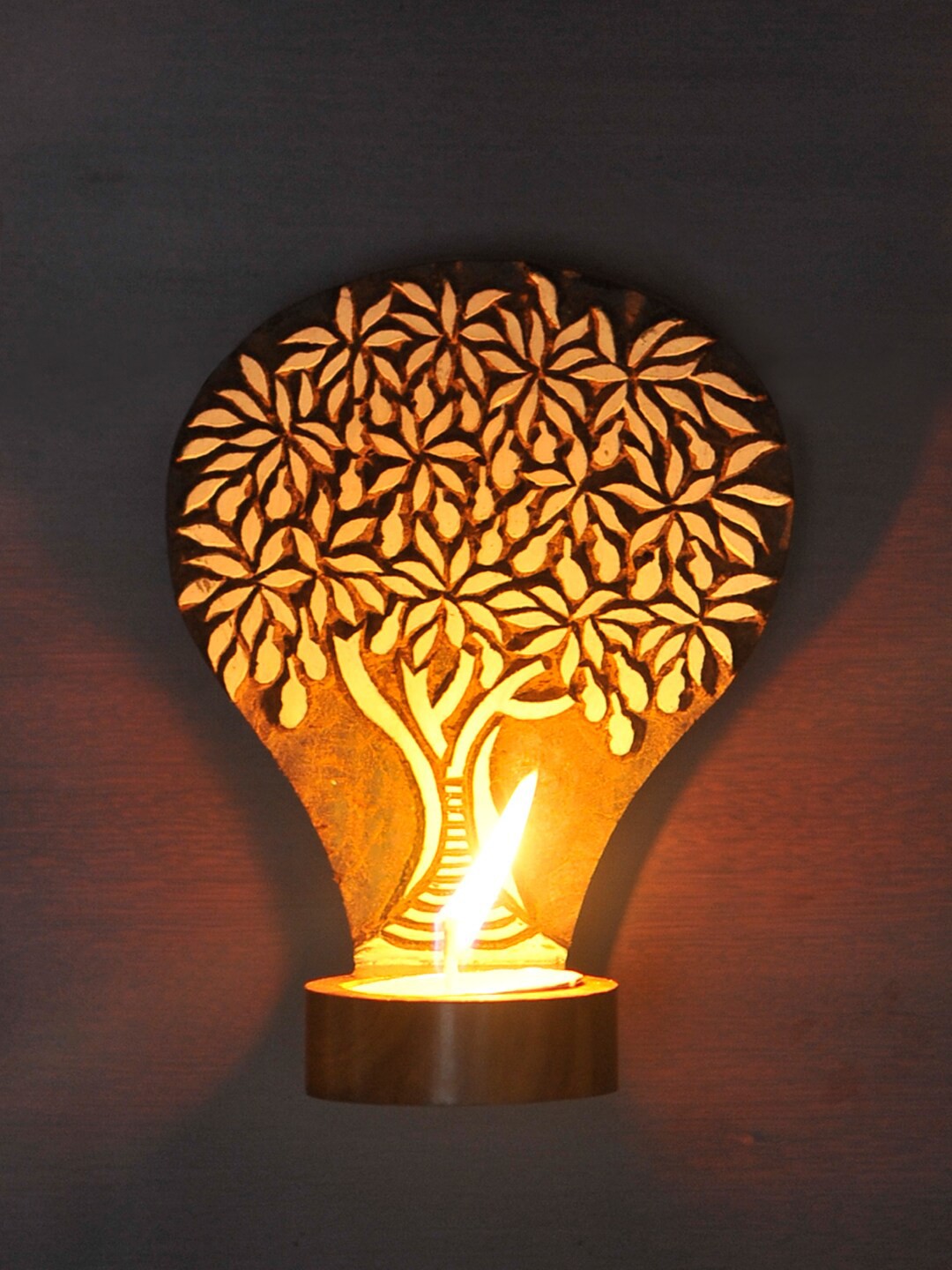 

ExclusiveLane Brown Engraved Tree Candle Holders