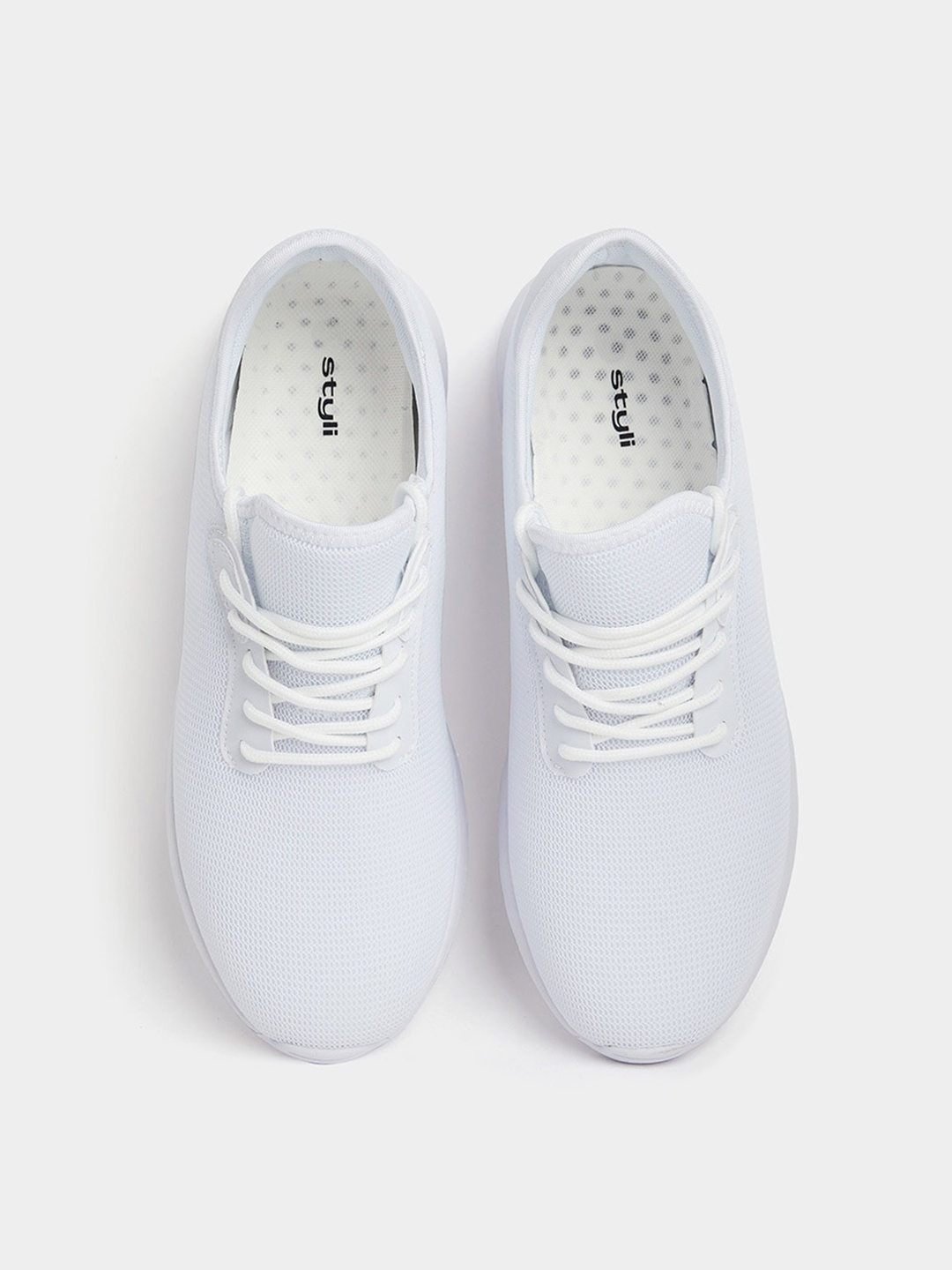 

Styli Men Cloud Walkers Textile Basics Sneakers, White
