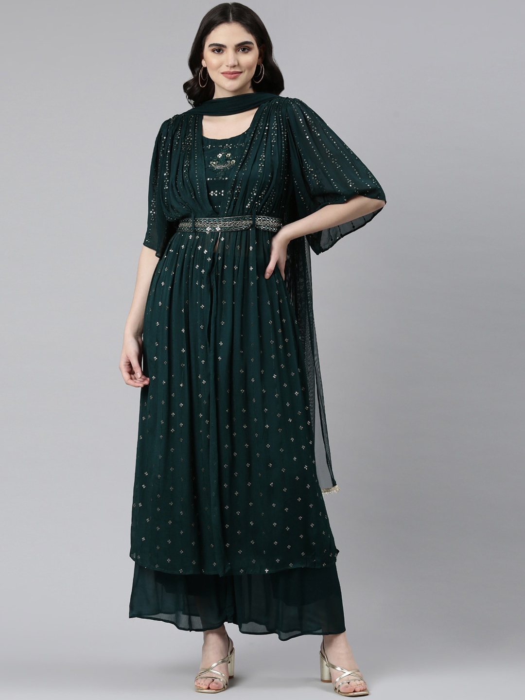 

Neerus Ethnic Motifs Embroidered Sequinned Kurta & Palazzos With Dupatta, Green