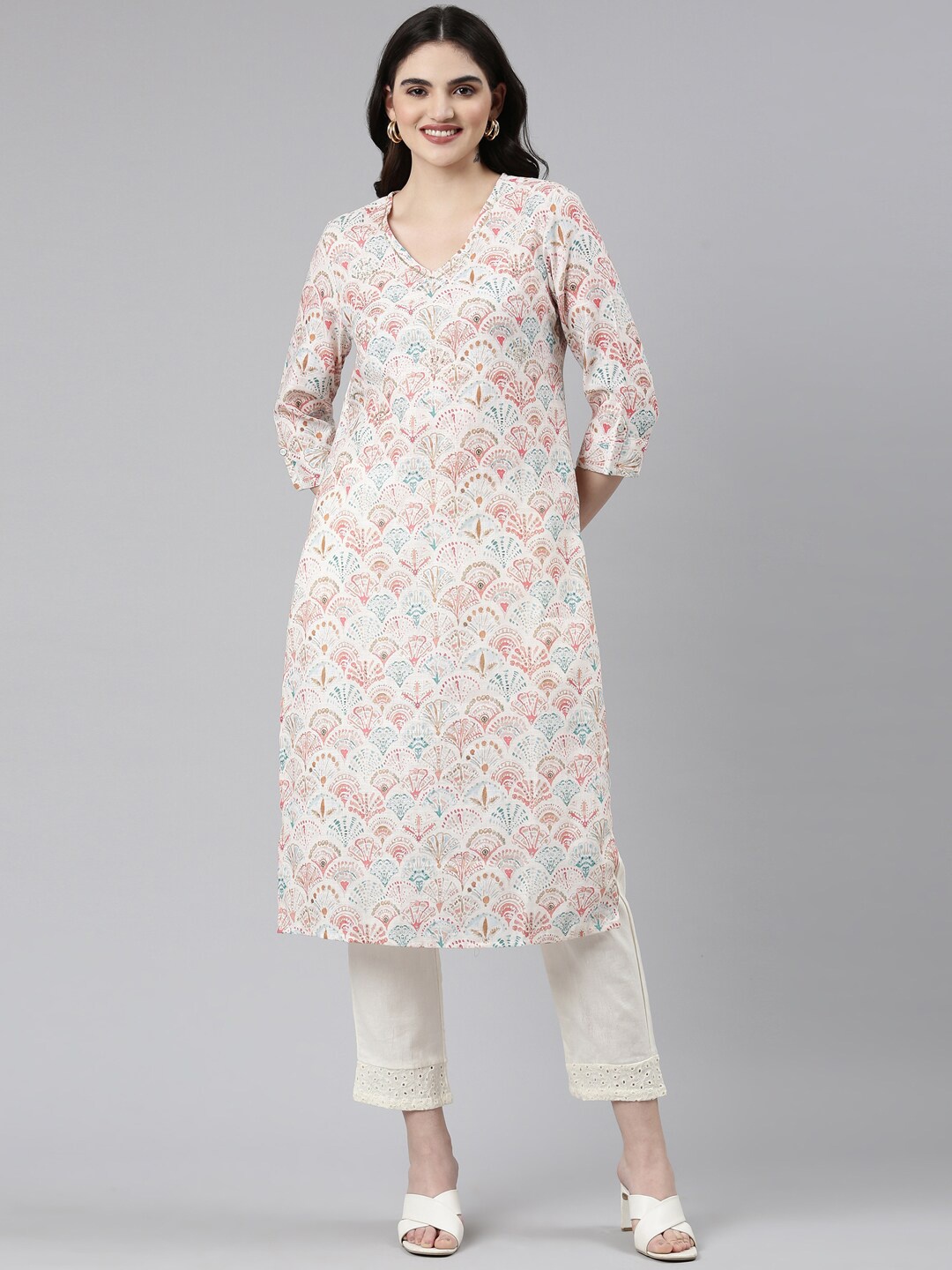 

Neerus Ethnic Motifs Printed Regular Sequinned Pure Cotton Kurta with Trousers, Off white