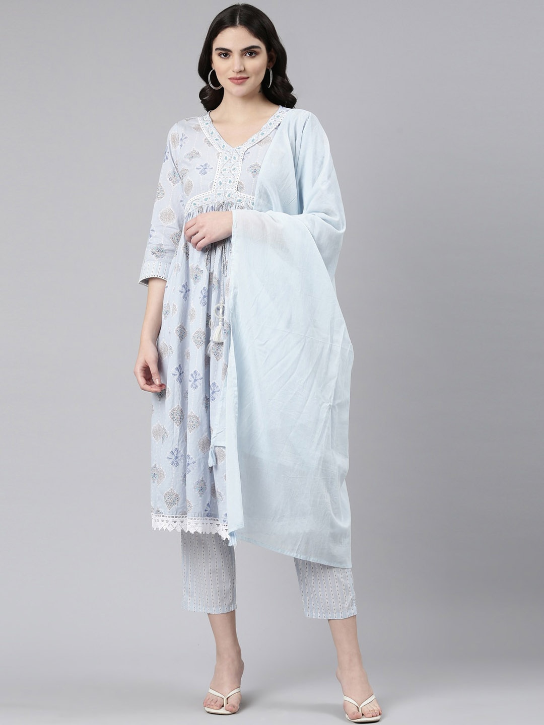 

Neerus Ethnic Motifs Printed Empire Pure Cotton Kurta With Trousers & Dupatta, Blue