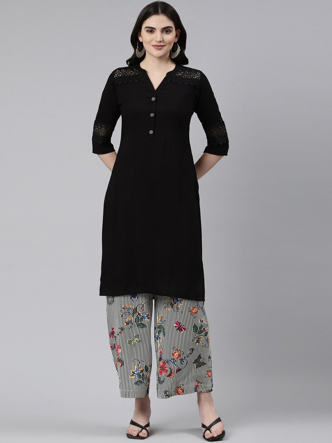 

Neerus Floral Printed Straight Kurta With Palazzos, Black