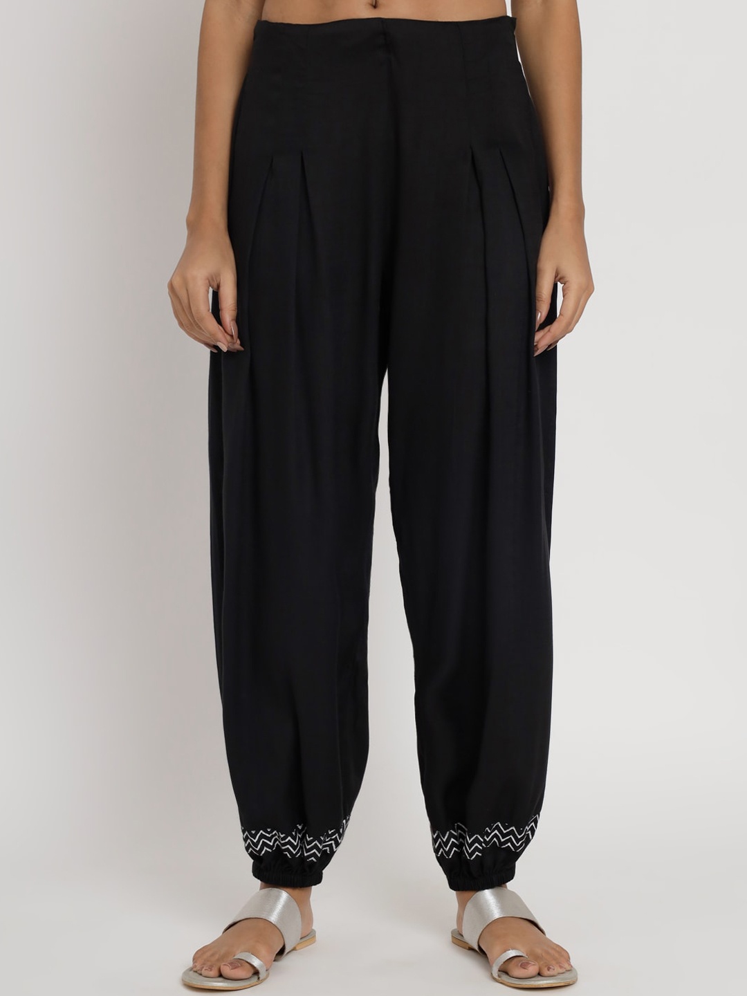 

9rasa Women Relaxed Loose Fit High-Rise Pleated Trousers, Black