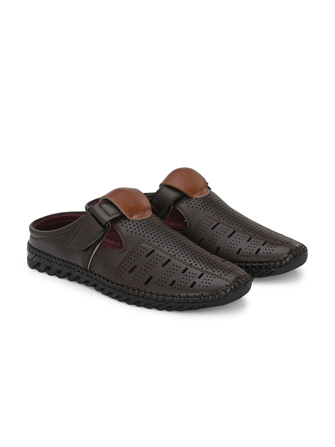 

Azzaro Black Men Perforations Shoe-Style Sandals With Laser Cuts, Coffee brown