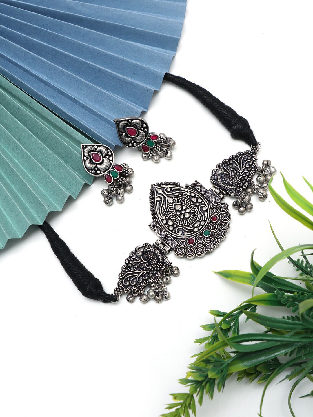 

Ozanoo Oxidised Silver-Plated Beaded Jewellery Set