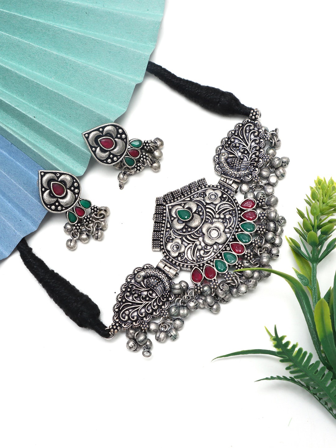 

Ozanoo Silver-Plated Oxidised Beaded Jewellery Set