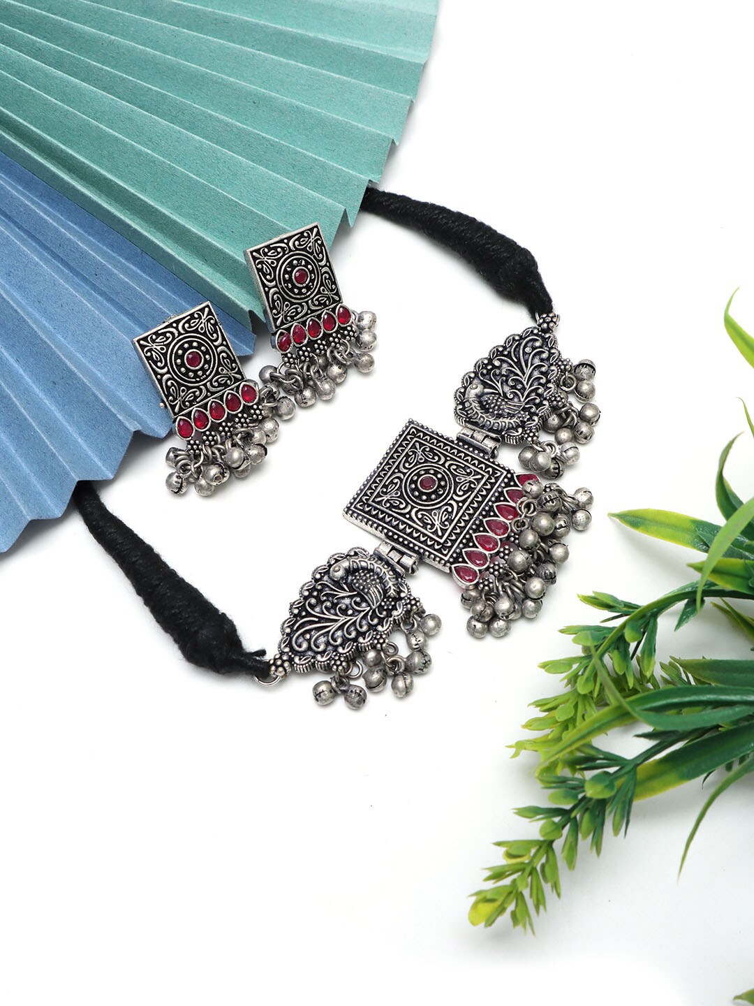 

Ozanoo Silver-Plated Oxidised Jewellery Set