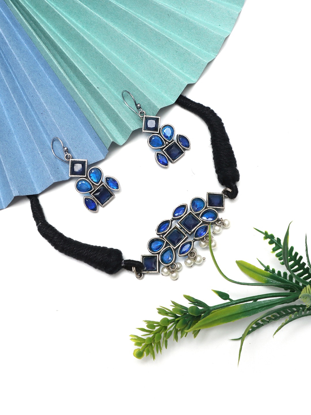 

Ozanoo Silver-Plated Stone-Studded Jewellery Set