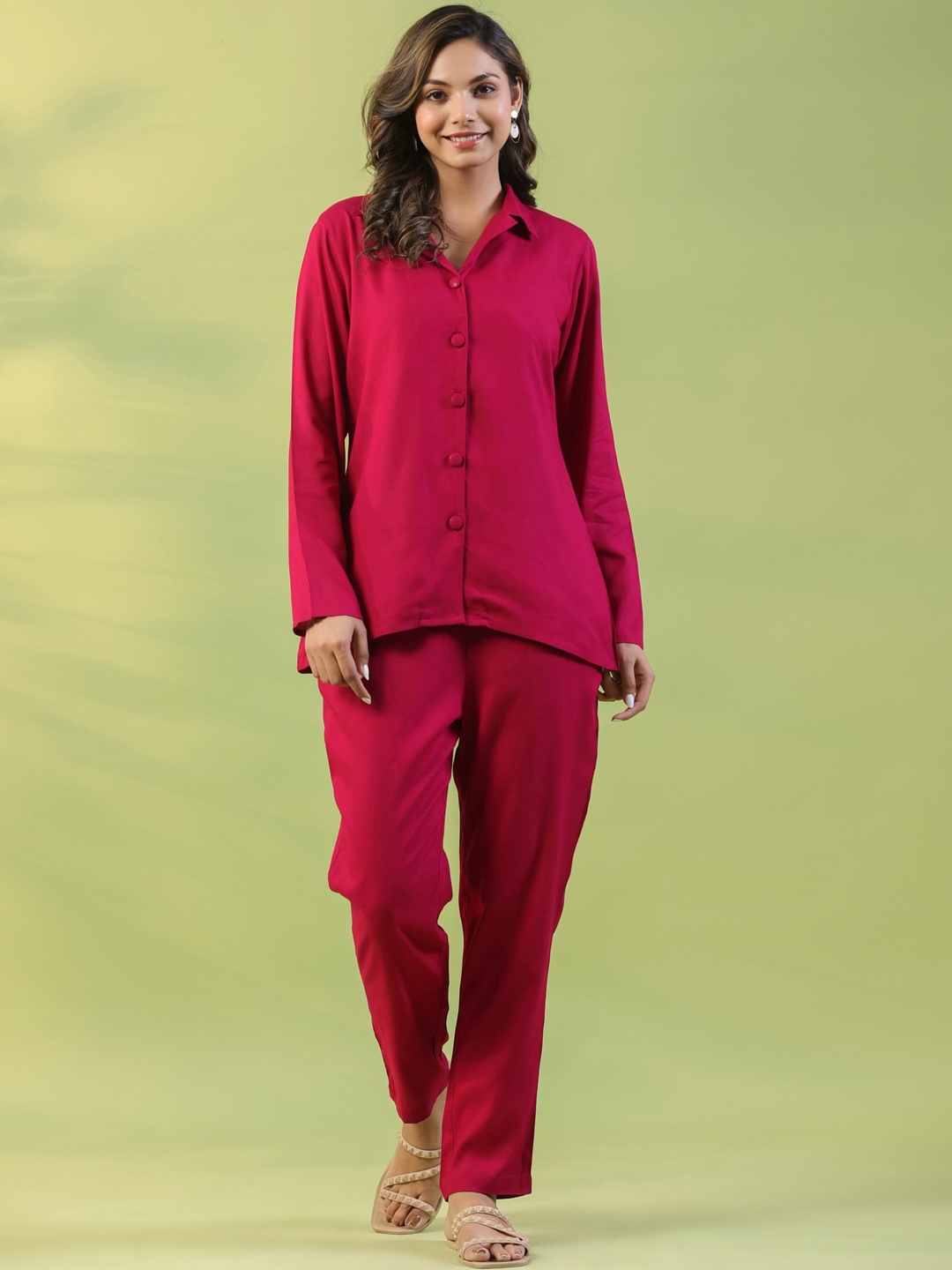 

mirari Long Sleeves Shirt With Trousers, Maroon