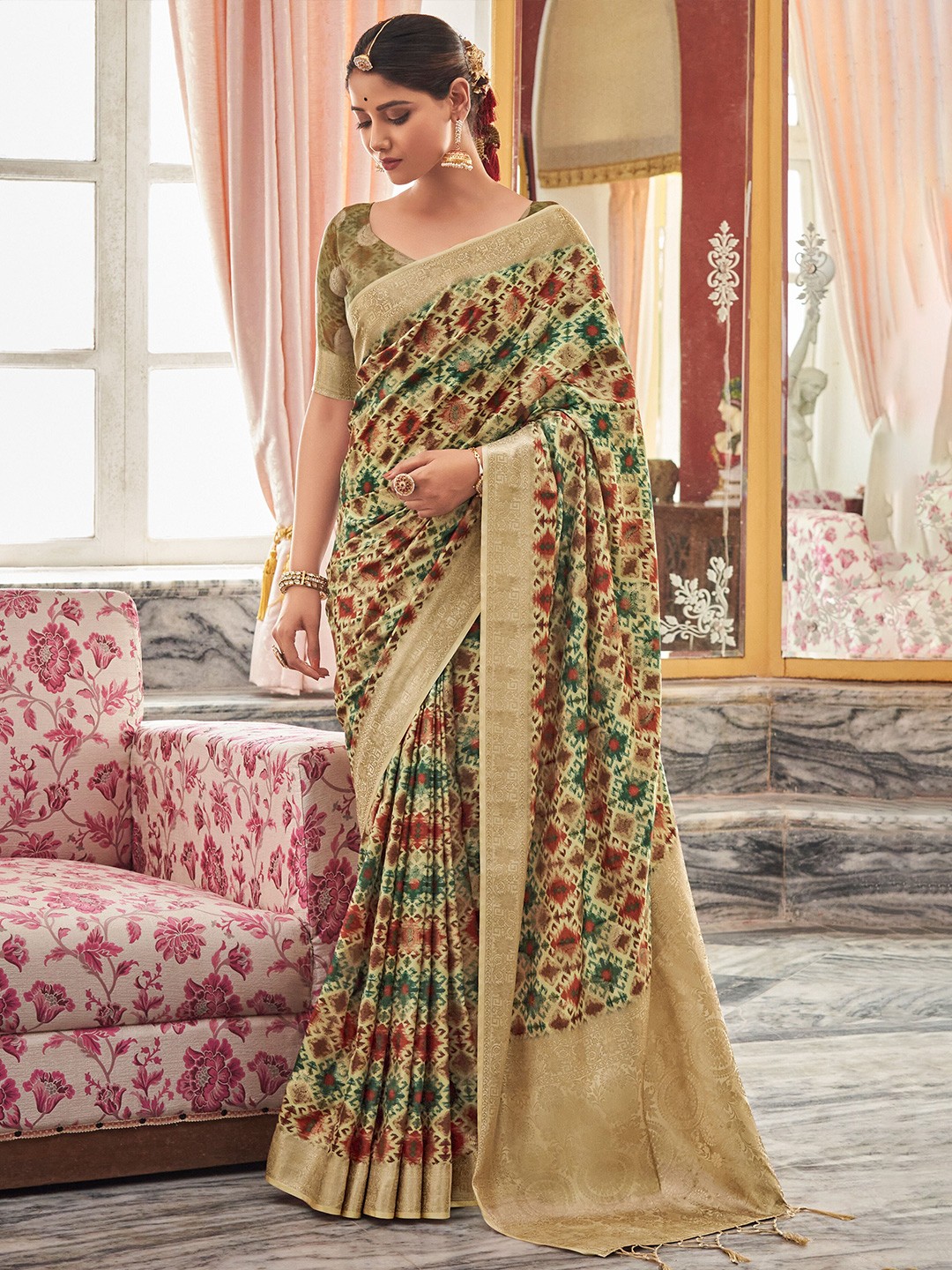 

SHANGRILA Ethnic Printed Zari Silk Cotton Bagru Saree, Beige