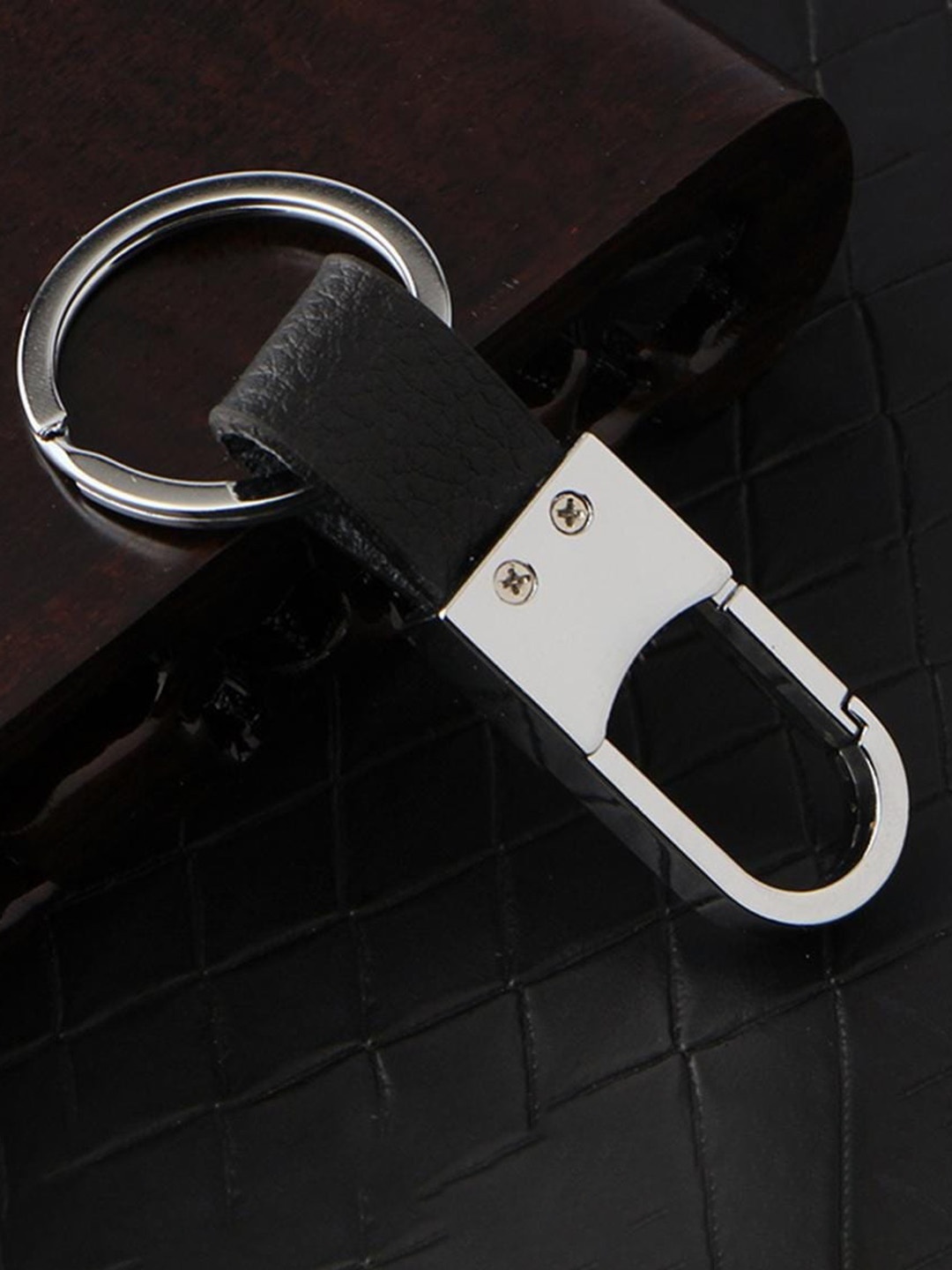 

CONTACTS Set Of 3 Stainless Steel Keychain, Black