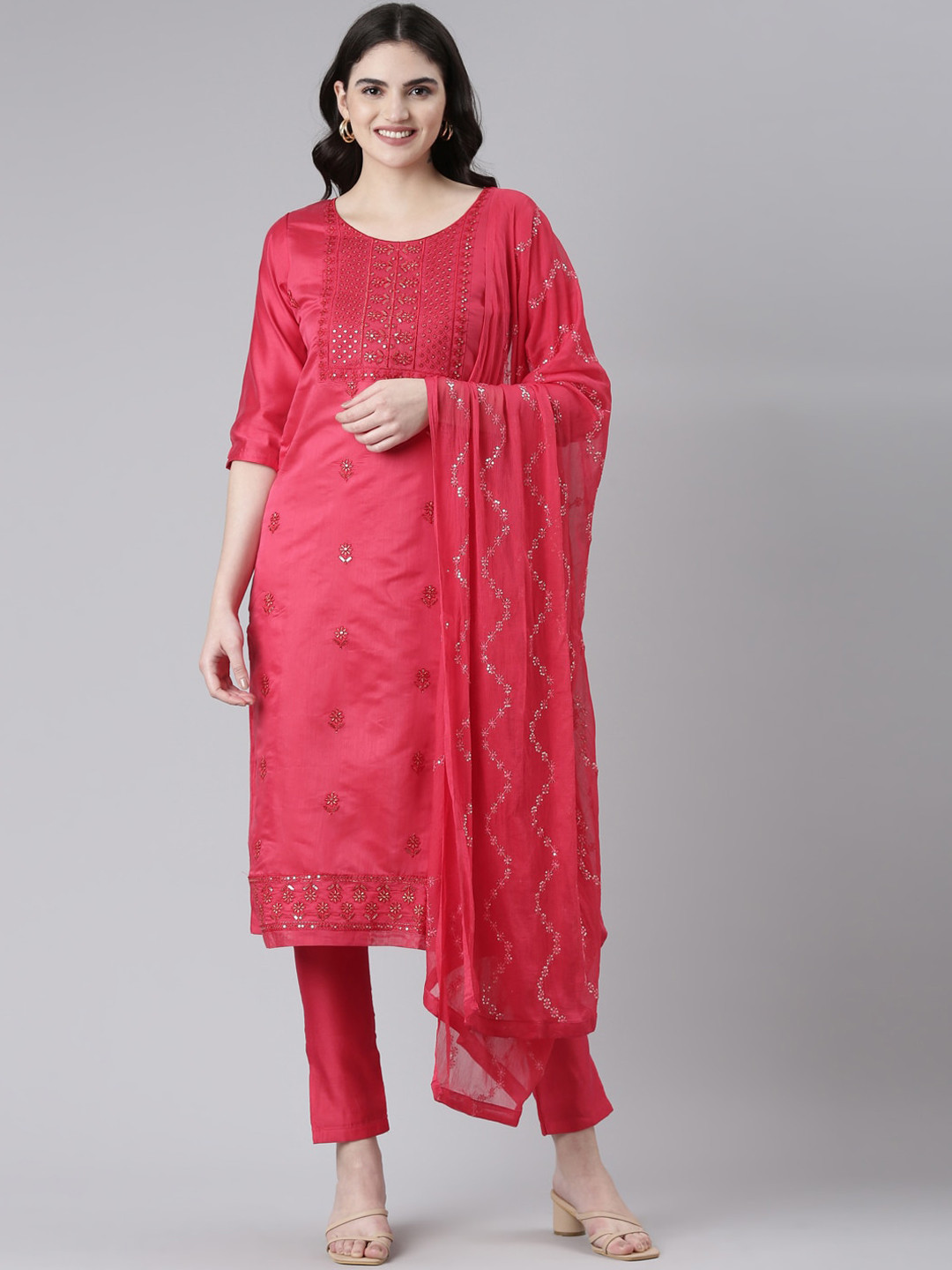 

GOLDSTROMS Women Floral Embroidered Chanderi Silk Kurta With Trousers & Dupatta, Red