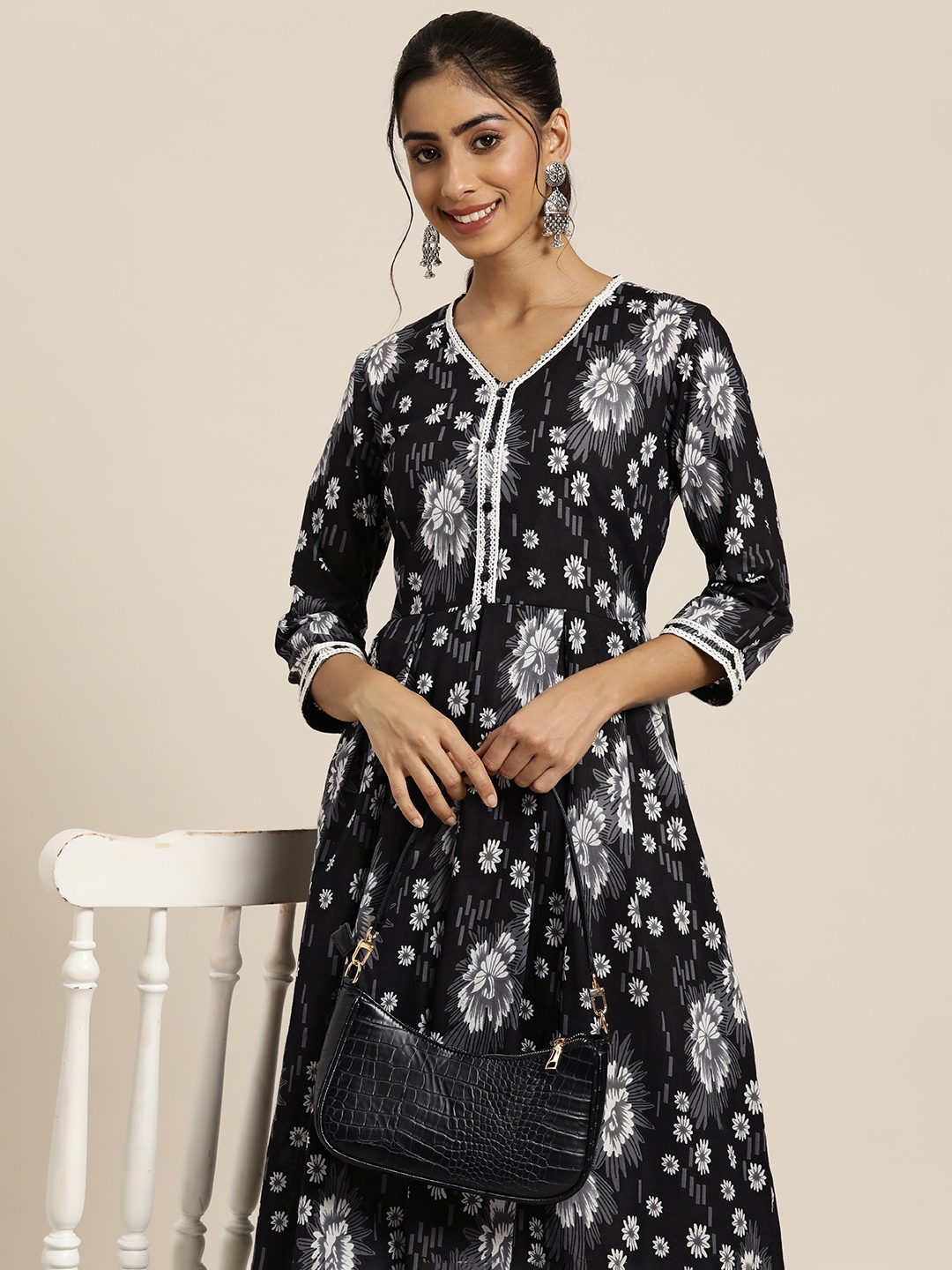 

HERE&NOW Floral Printed Pure Cotton Kurta, Black