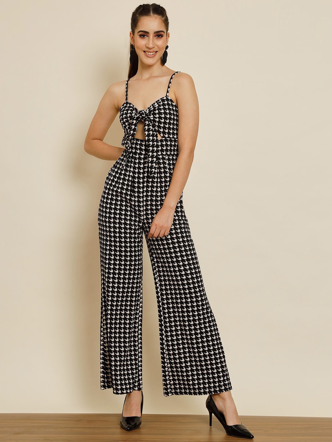 

BAESD Printed Cut-Out Basic Jumpsuit, White