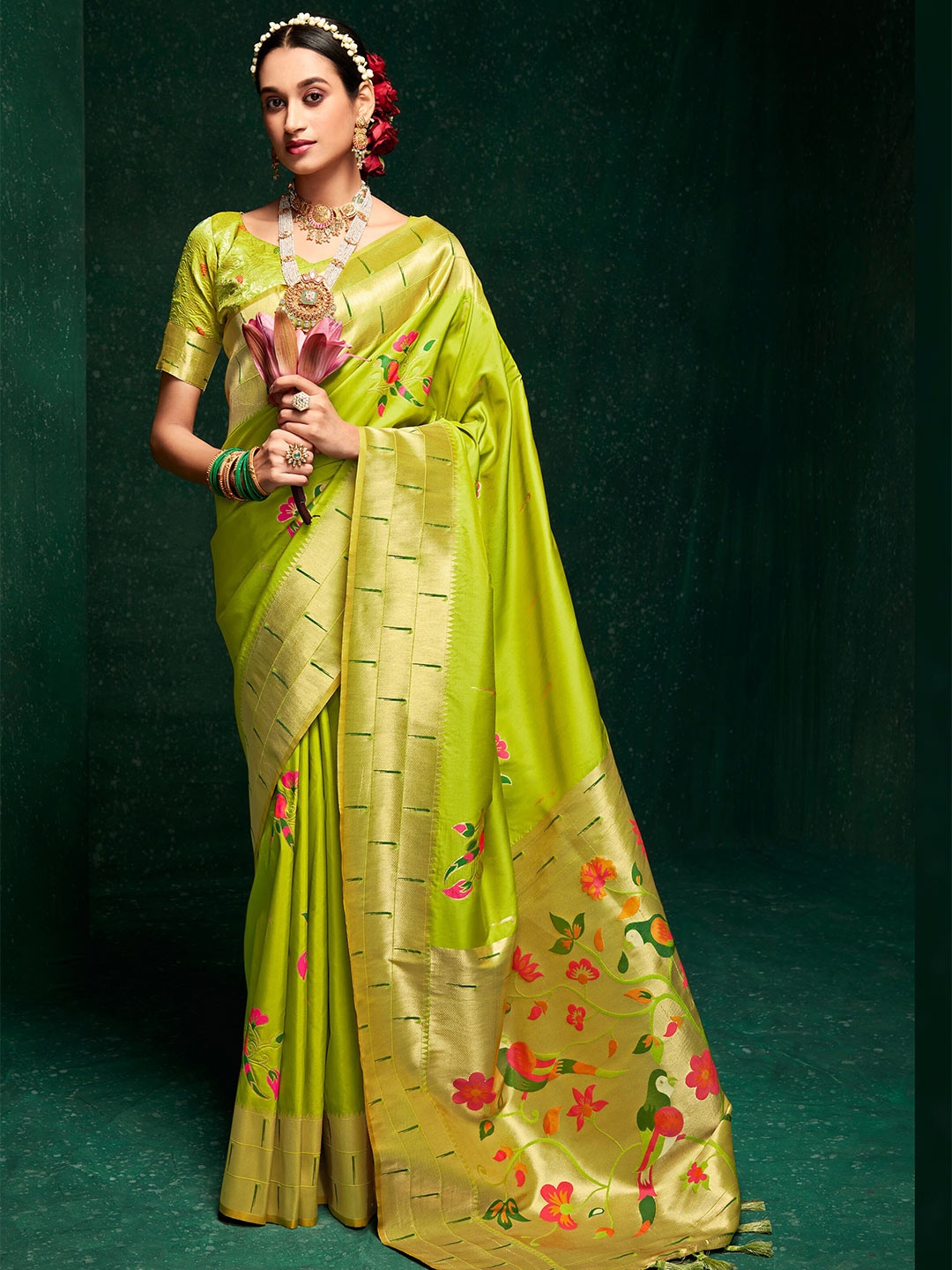 

SHANGRILA Ethnic Woven Design Zari Pure Silk Paithani Saree, Sea green