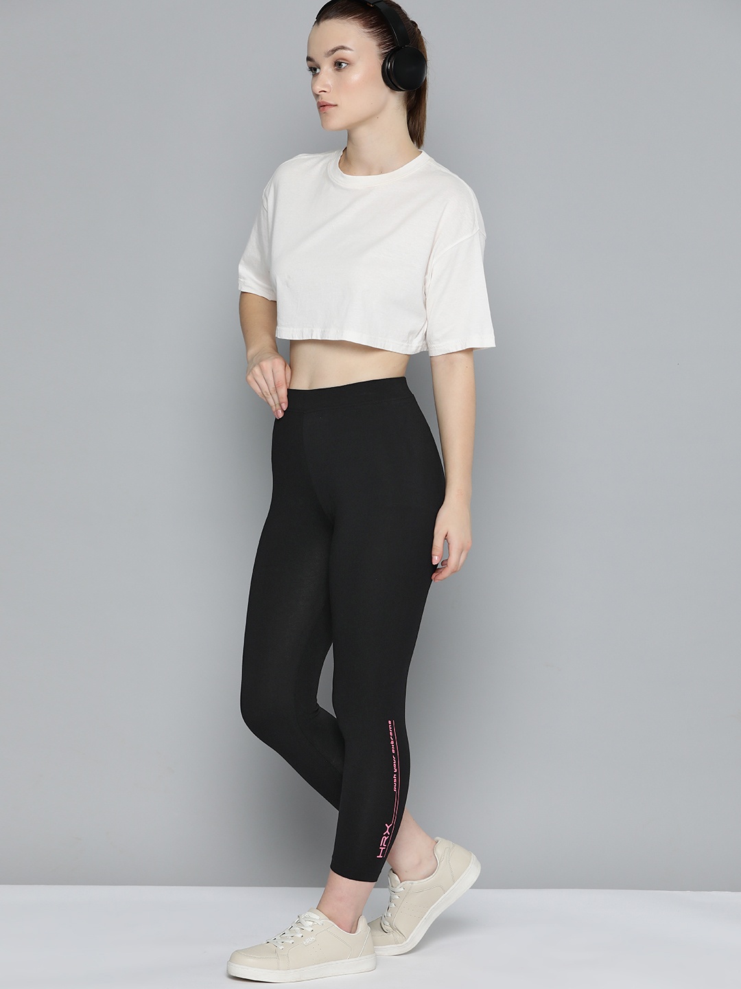 

HRX by Hrithik Roshan Women Slim Fit Lifestyle Tights, Black