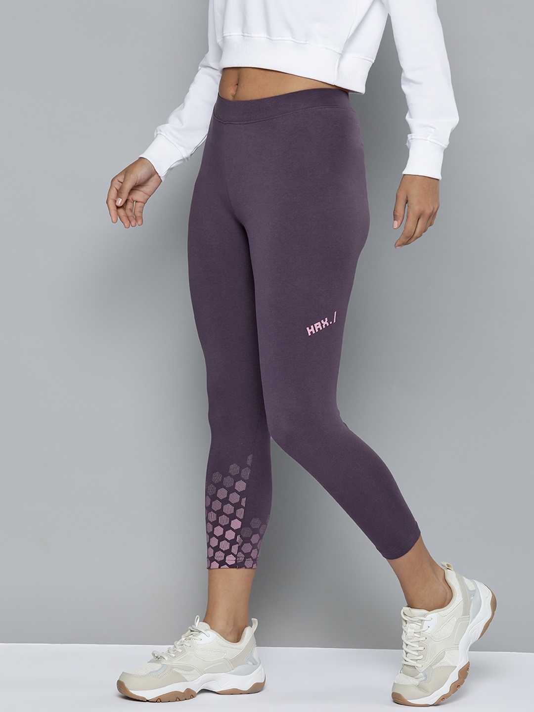 

HRX by Hrithik Roshan Women Slim Fit Three-Fourth Length Lifestyle Tights, Purple