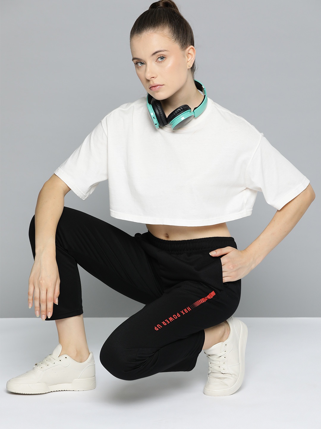 

HRX by Hrithik Roshan Women Lifestyle Track Pants, Black