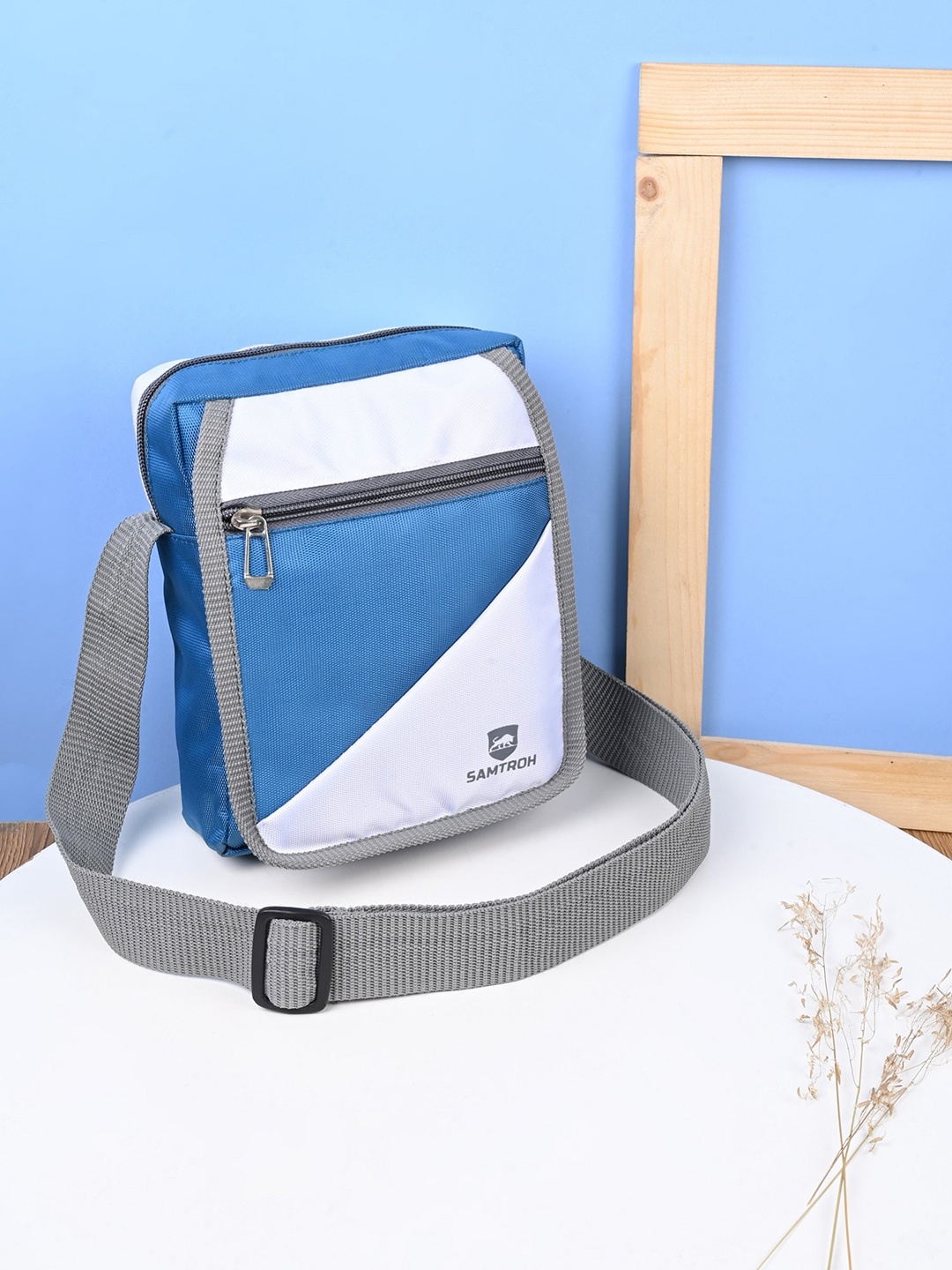 

SAMTROH Colourblocked Structured Sling Bag, Turquoise blue