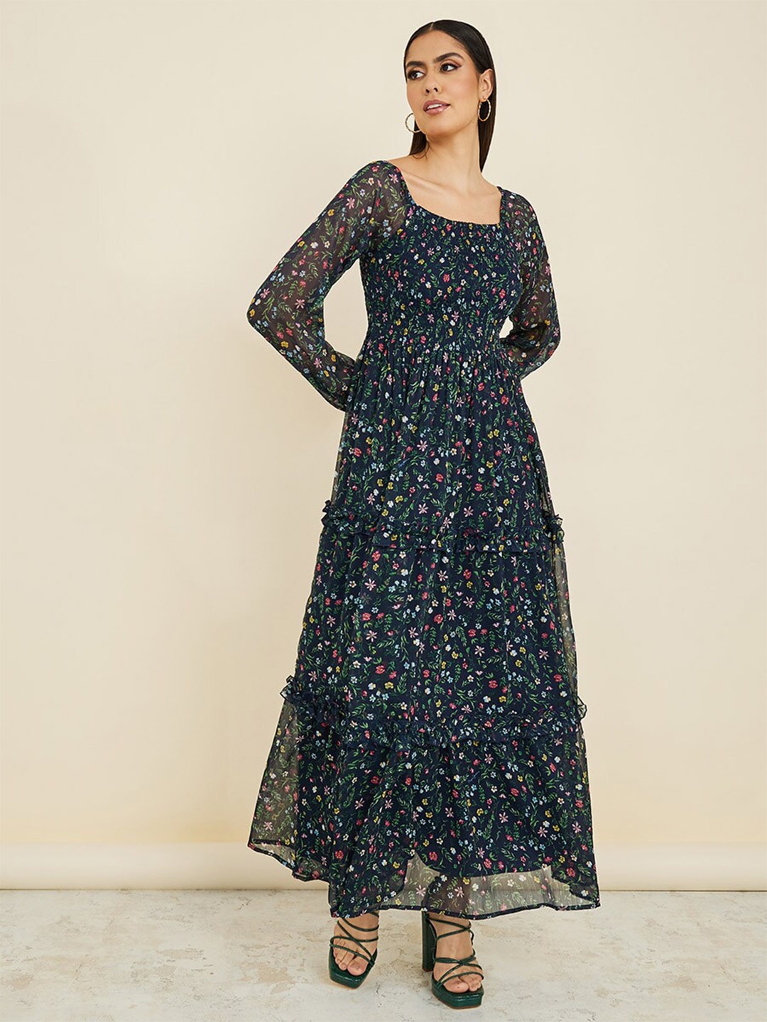 

Styli Floral Printed Smocked Puff Sleeves Tiered Maxi A-Line Dress, Navy blue