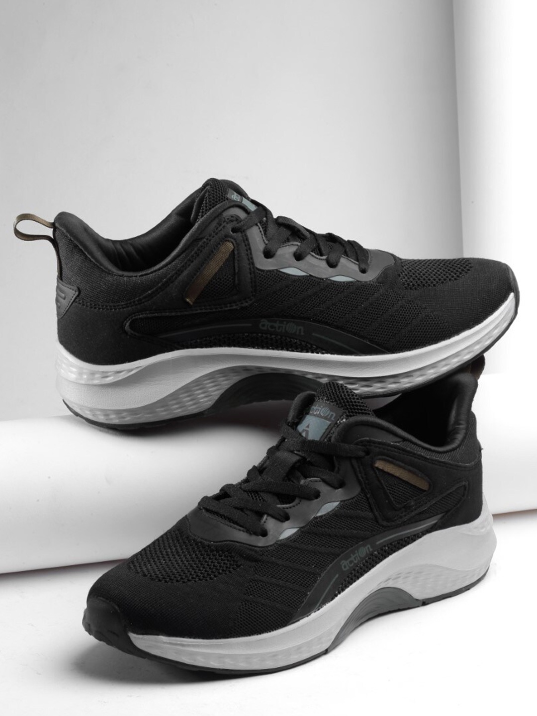 

Action Men Running Shoes, Black