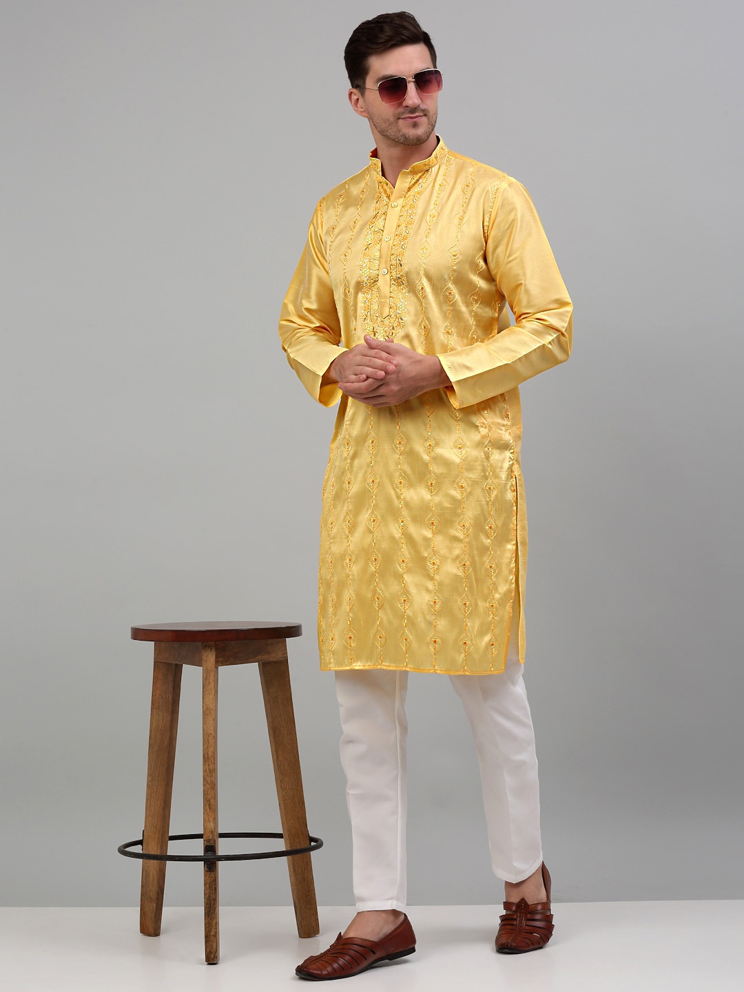 

Jompers Ethnic Motifs Embroidered Thread Work Kurta with Pyjamas, Yellow