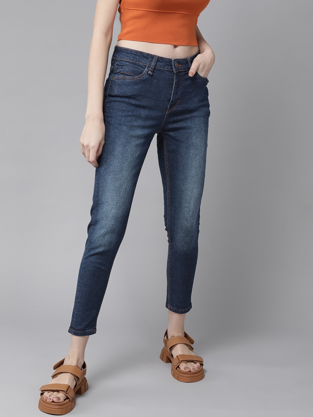 

Roadster Women Skinny Fit Mid-Rise Clean Look Stretchable Jeans, Blue