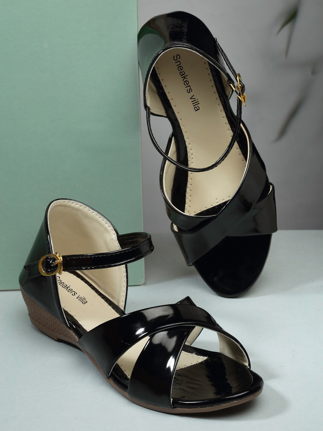 

sneakers villa Wedge Heels With Closed Back, Black