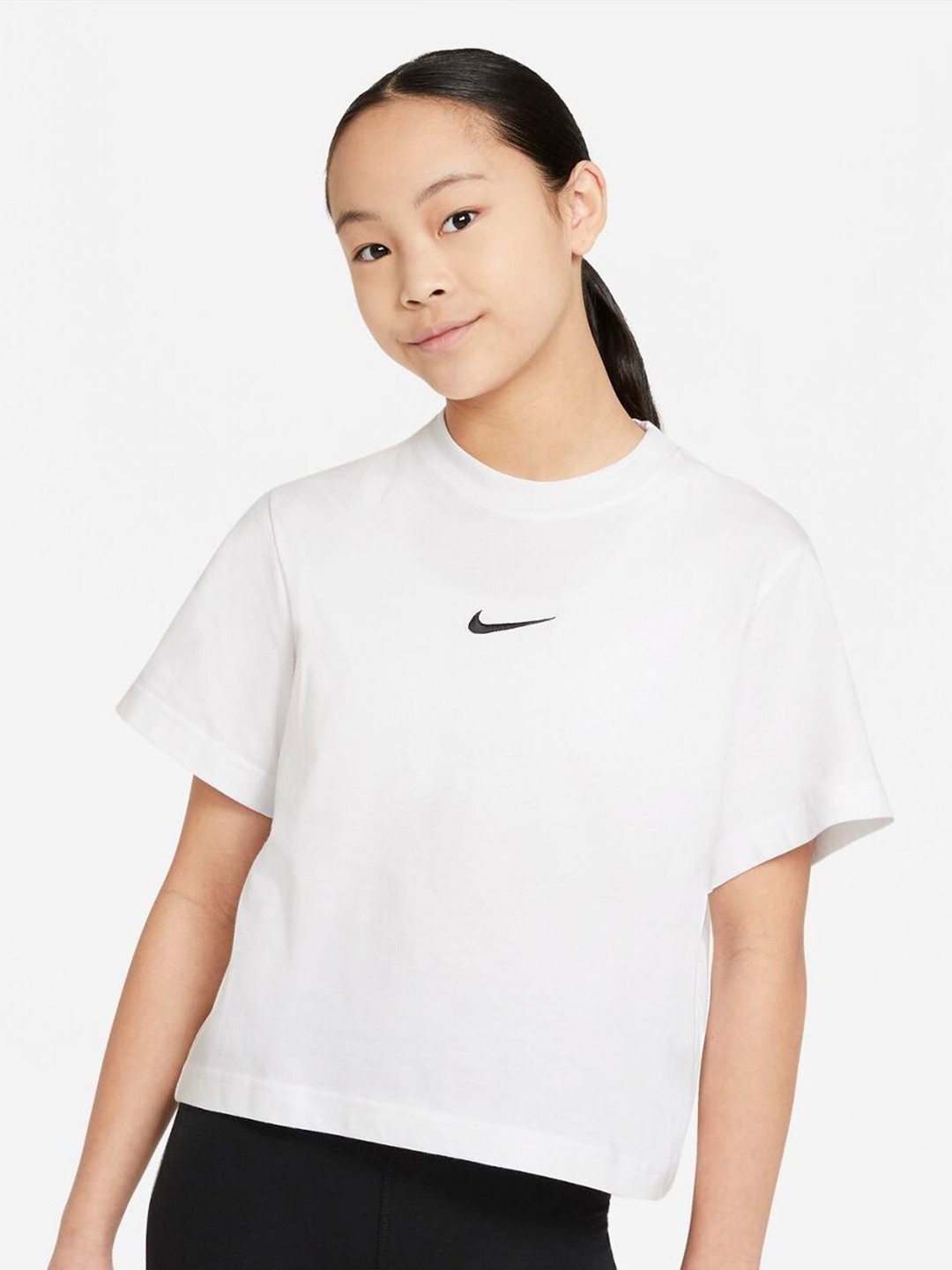 

Nike Girls Sportswear Older T-Shirt, White