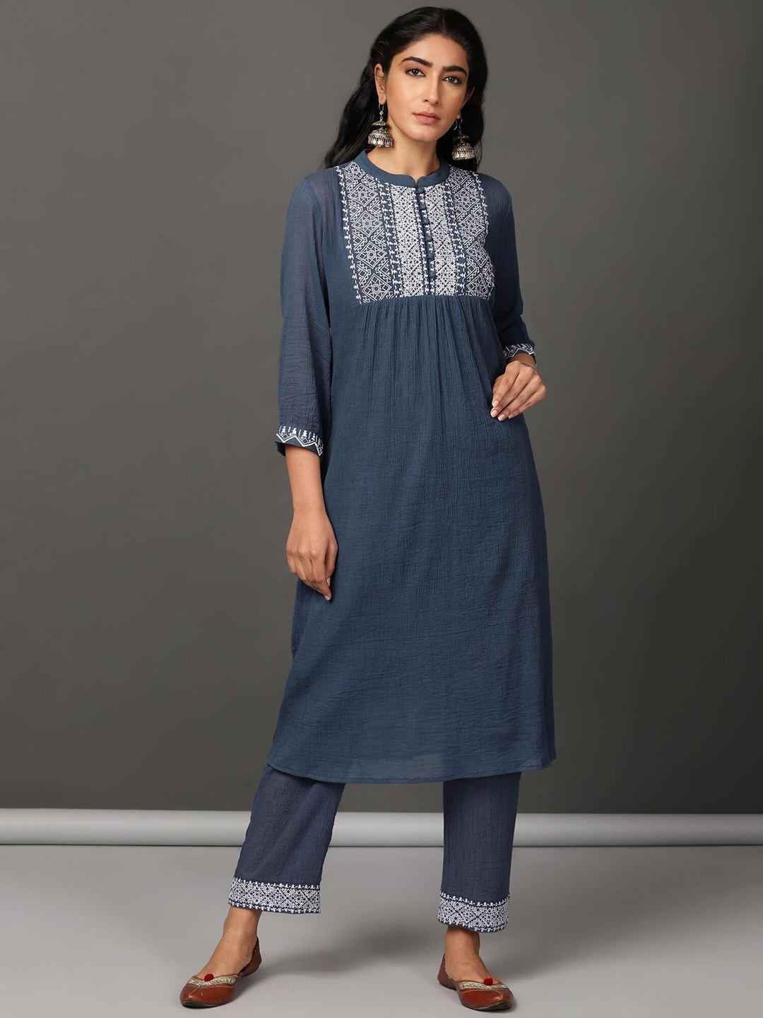 

NUHH Ethnic Motifs Yoke Design Regular Thread Work Pure Cotton Kurta With Trousers, Blue