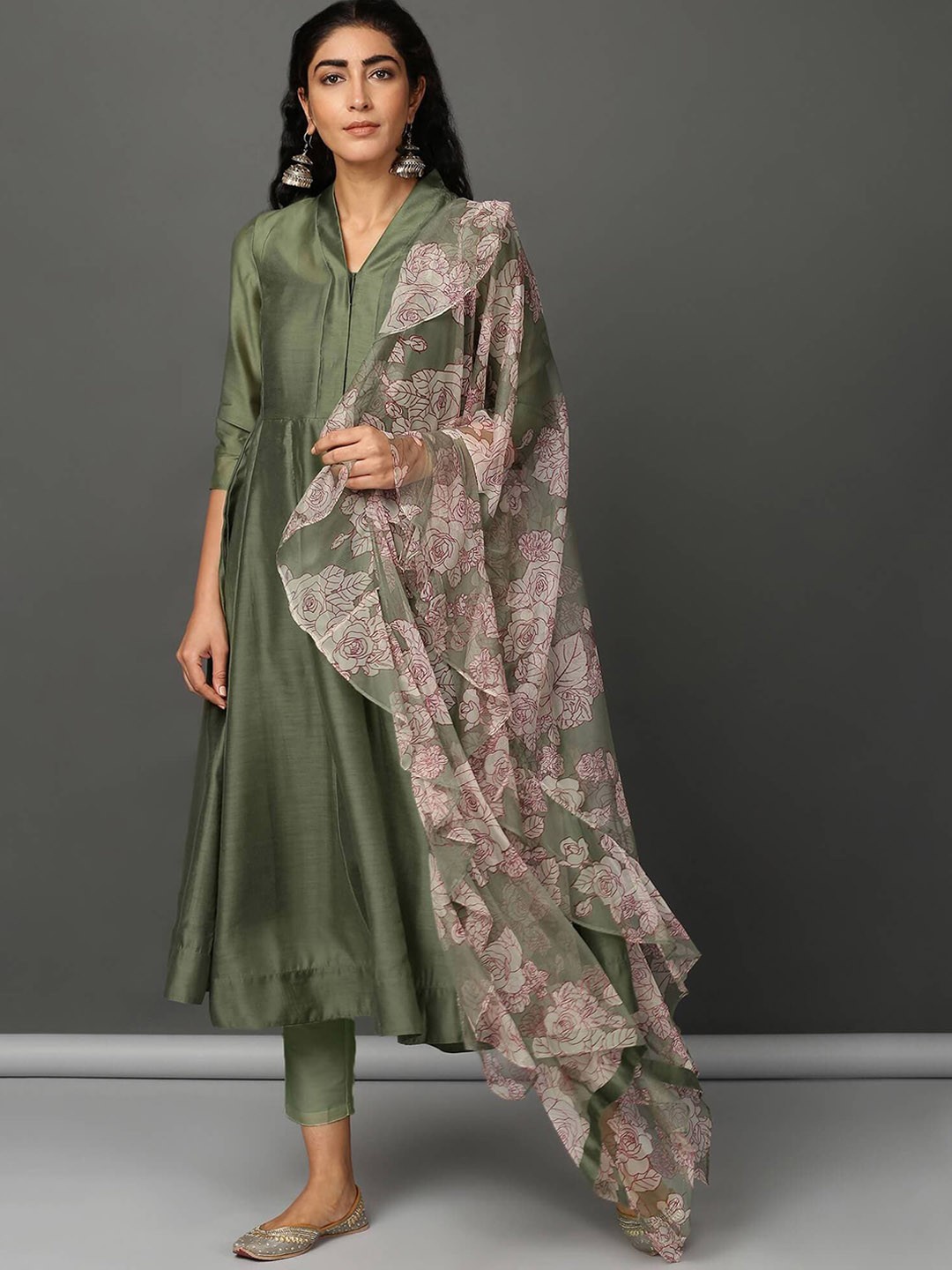 

NUHH V-Neck A-Line Kurta with Trousers & Dupatta & Camisole, Olive