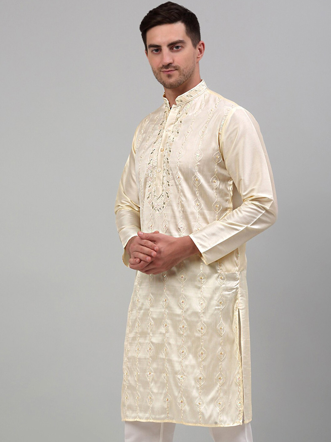 

Jompers Ethnic Motifs Embroidered Mandarin Collar Cotton Silk Kurta, Cream