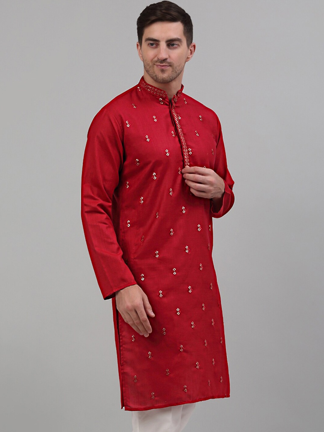 

Jompers Ethnic Motifs Embroidered Mandarin Collar Pure Cotton Kurta, Maroon