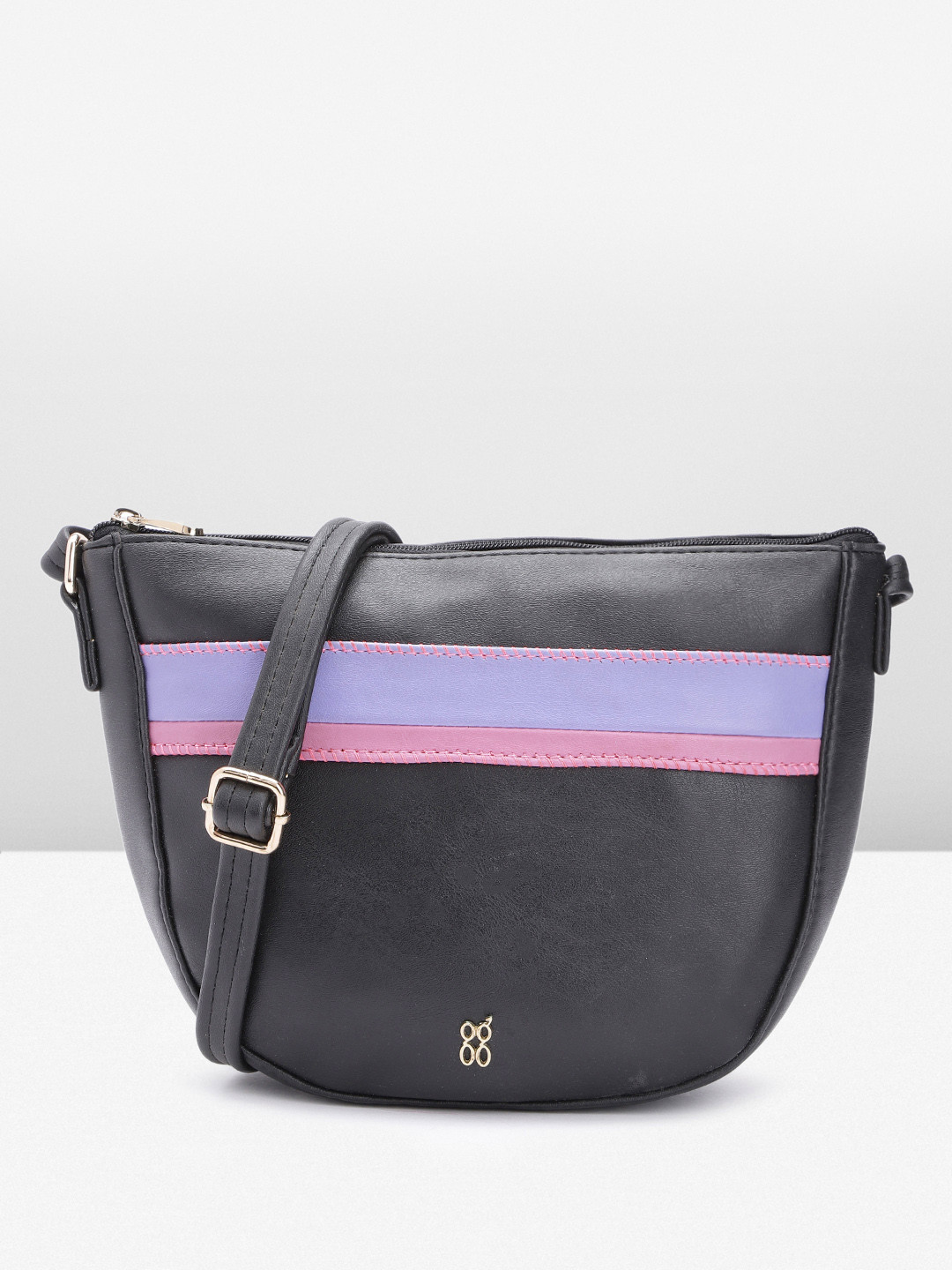 

Baggit Women Solid Sling Bag, Black