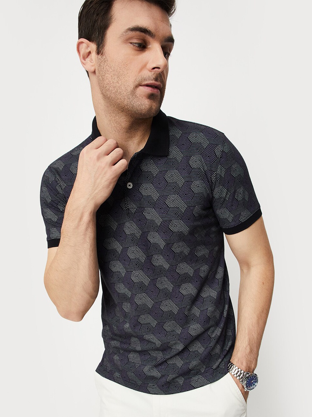 

max Geometric Printed Polo Collar T-shirt, Black